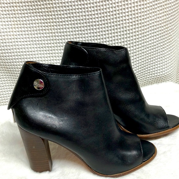 Shoes - Coach women’s Labelle boots